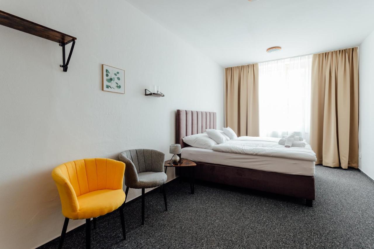 Black M - Penzion - Restauracia Banská Štiavnica Exteriér fotografie