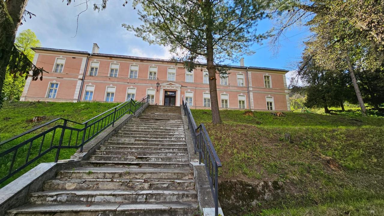 Black M - Penzion - Restauracia Banská Štiavnica Exteriér fotografie