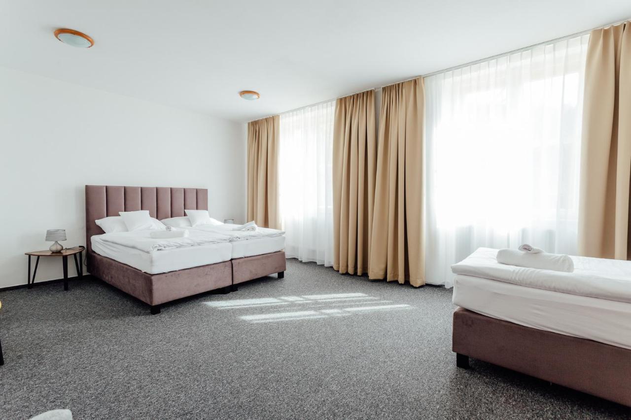 Black M - Penzion - Restauracia Banská Štiavnica Exteriér fotografie