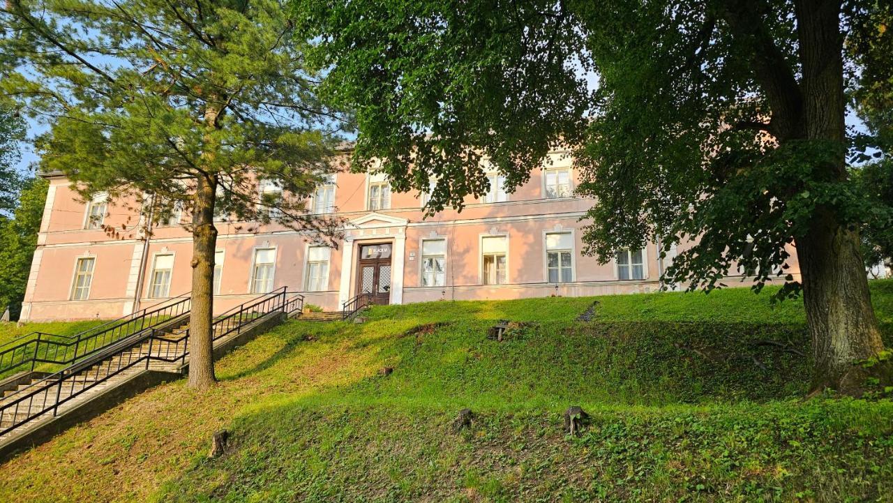 Black M - Penzion - Restauracia Banská Štiavnica Exteriér fotografie