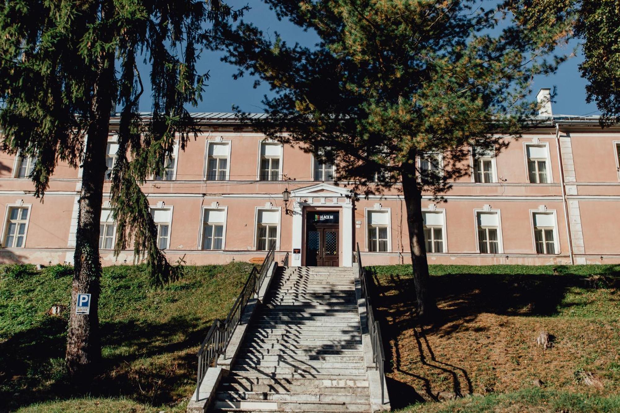 Black M - Penzion - Restauracia Banská Štiavnica Exteriér fotografie